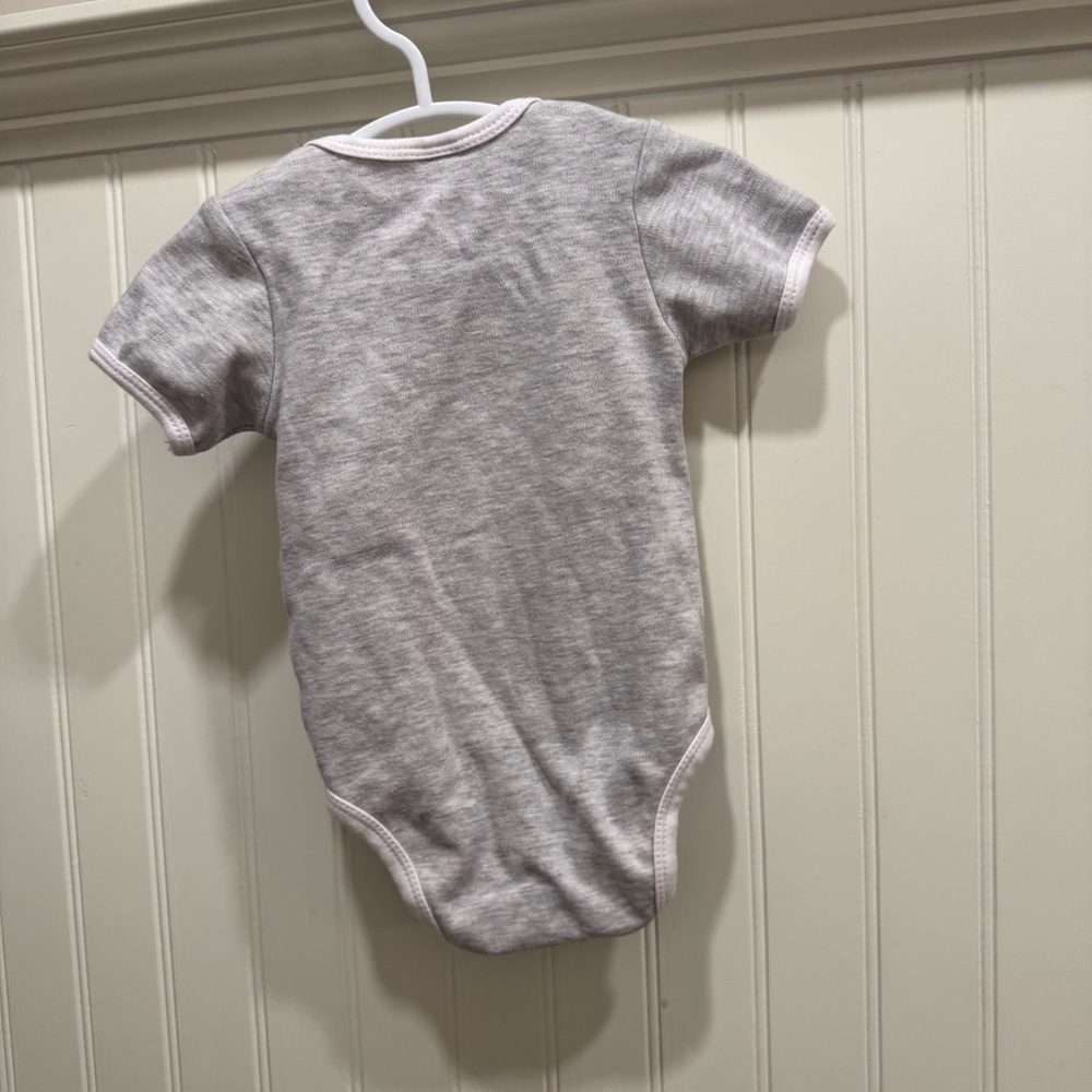 Gray Welcome to Fabulous Las Vegas Onesie with ✨Free Bib✨ - Picture 3 of 5